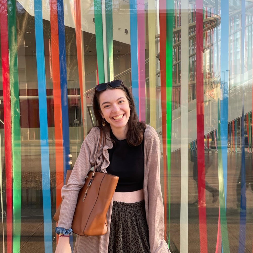 Meet your Posher, Peri